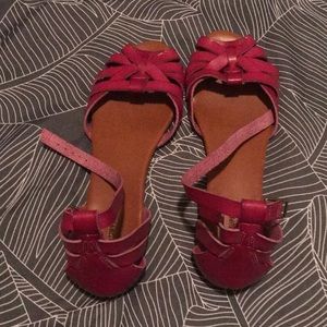 Mossimo dark pink women’s sandals size 8